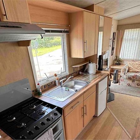 4-Bedroom Cosalt Caravan In Uddingston, Glasgow מראה חיצוני תמונה