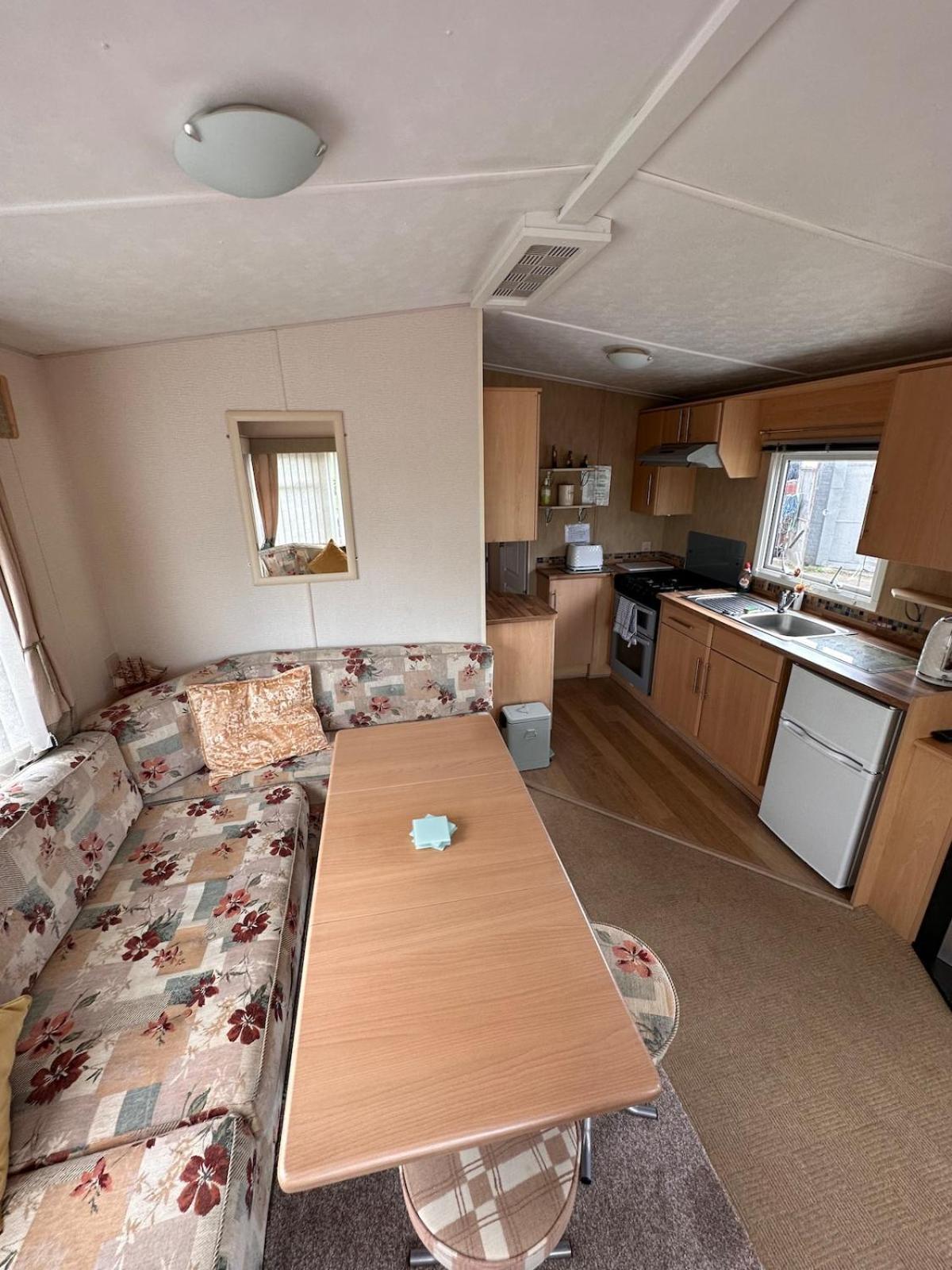 4-Bedroom Cosalt Caravan In Uddingston, Glasgow מראה חיצוני תמונה
